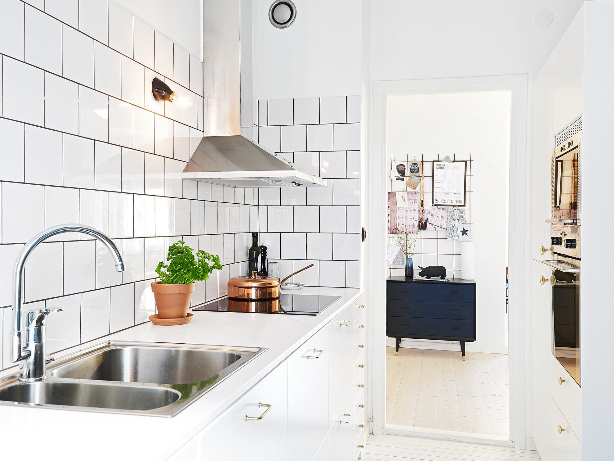 Finger-tile-design-kitchen